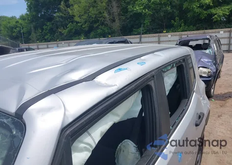 2019 Jeep Renegade Sport Fwd из США, поврежденный, VIN ZACNJAAB5KPK61367